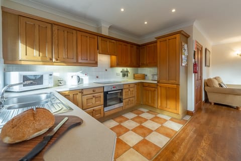 Webbs Retreat, Roserrow. Ground floor:  Well-equipped kitchen