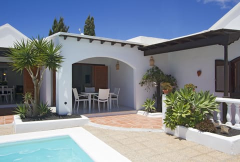 Outside Dining Patio