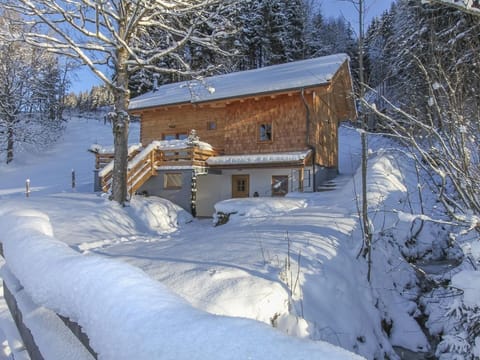 Chalet "Die Mühle" - Oberdeutinghof Farm Stay in Salzburgerland