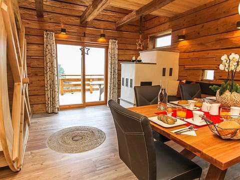 Chalet "Die Mühle" - Oberdeutinghof Farm Stay in Salzburgerland