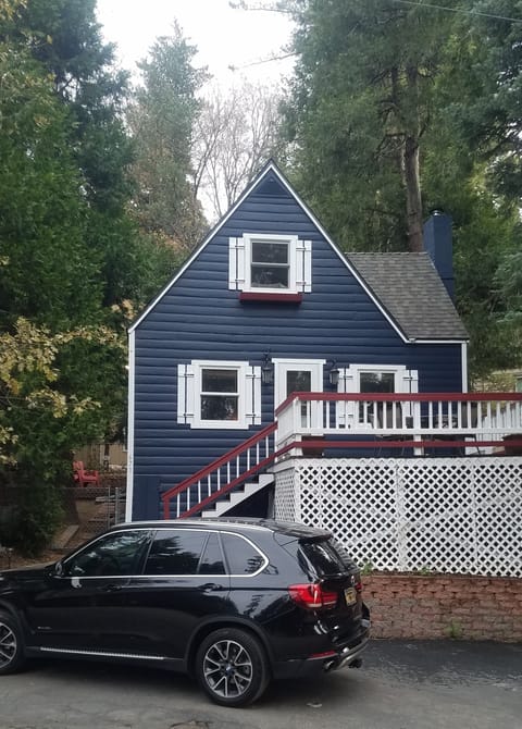 New  Color!
Just updated and freshly painted..