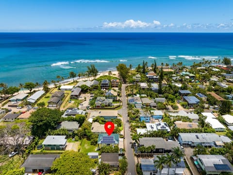 Located one block from Sunset Beach and Backyards Beach