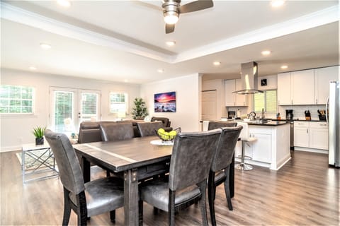 Open Space - Dining Area