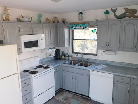 Kitchen has everything you should need!