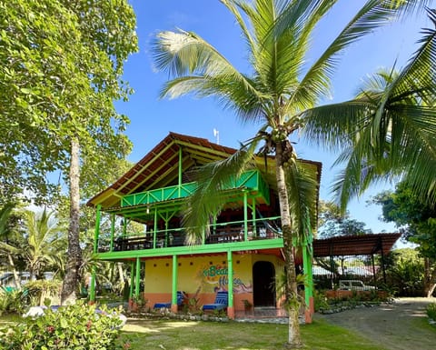 The Beach House 3 storys, 4 bedrooms, 3.5 bathrooms w Views of the Gulfo Dulce