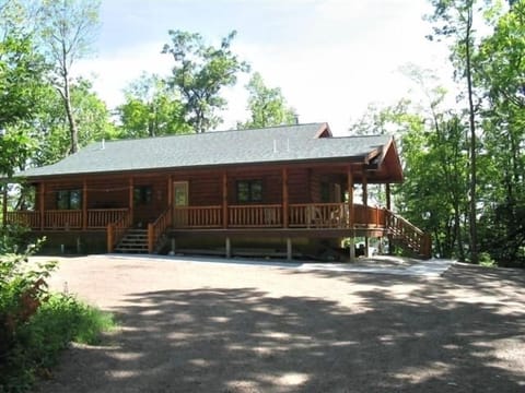 Welcome to the North Woods!  We hope you enjoy your stay at Landy Lodge!