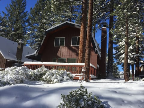 Cozy Mountain House Winter Time