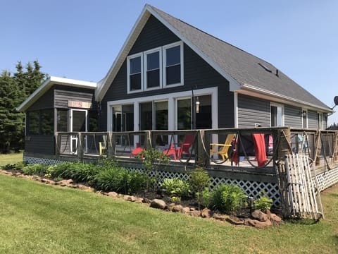 Oceanbreeze cottage. The place to unplug and recharge by the sea.