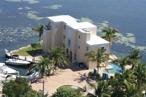 A little Oasis in the Ocean. House has a private marina for your boat!
