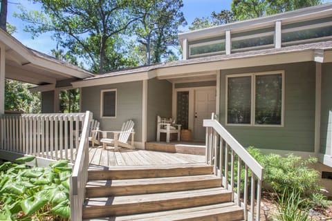 Lovely 4 bedroom, 3 bath home located in a quiet cul de sac.