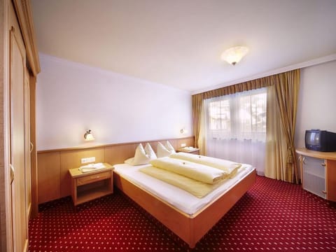 Double room "Granat" - Tauernblick, Emerald Hotel Apartment in Salzburgerland