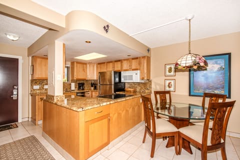 KBR 302 - Kitchen, Dining Area & Hallway to Front Door