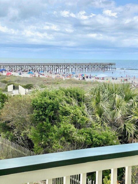 End unit w The Best View Possible in the Complex!