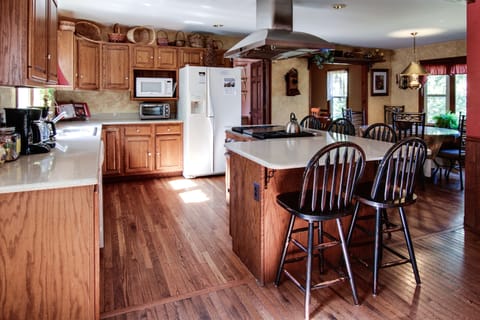 Fully equipped kitchen