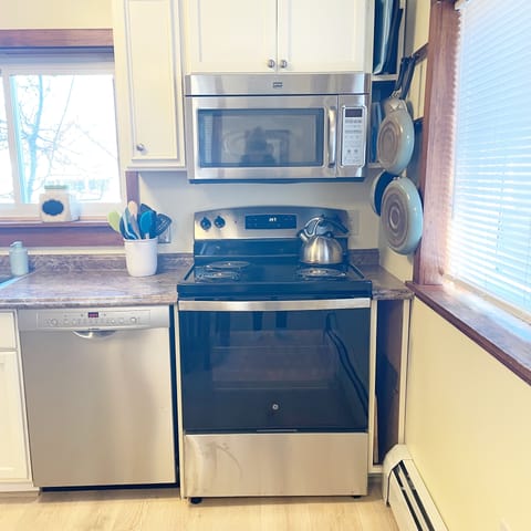 New stove, microwave.