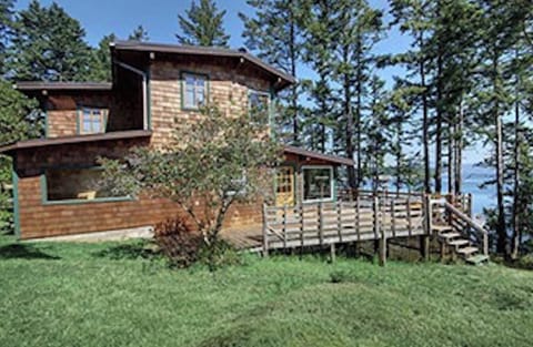 Side yard
