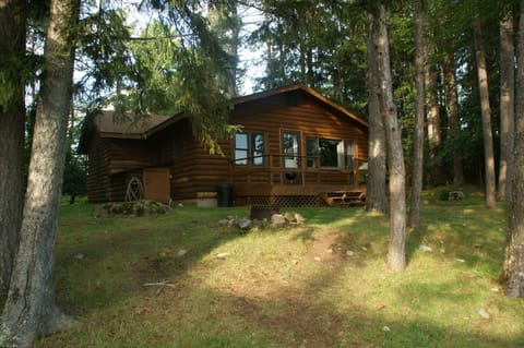 2 bedroom, 1 bath guest house, view from lake