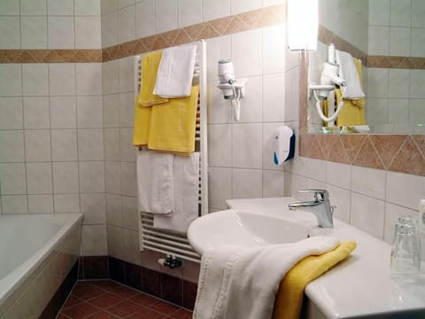 Alpenturmsuite - Hauserbauer, Alpengasthof-Landhotel House in Salzburgerland