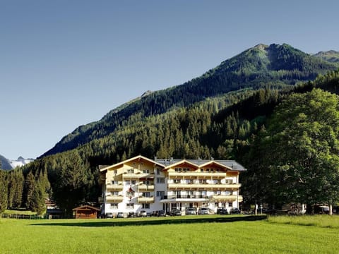 Suite - Hotel Grundlhof House in Salzburgerland