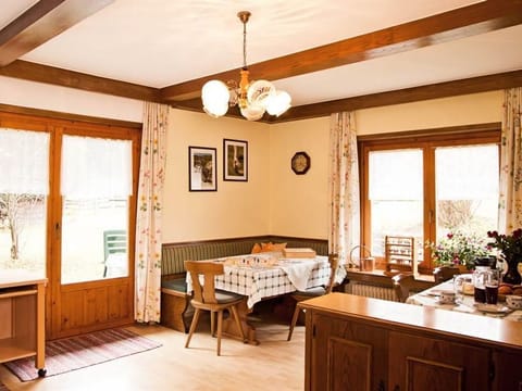 4-Bedroom Marmot Apartment - National Park, Apartments Apartment in Salzburgerland