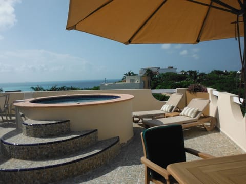 ROOF TOP PATIO