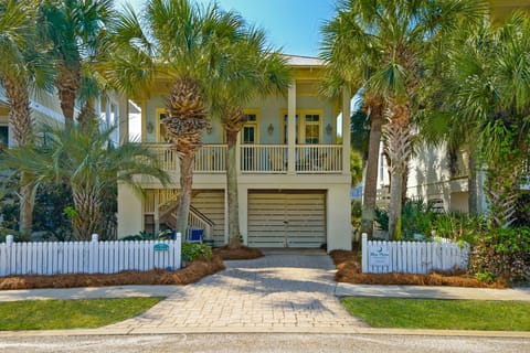 Blue Moon in Destin Pointe