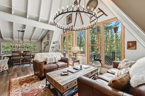 Great room with views of 14'ers and frech doors to hot tub 