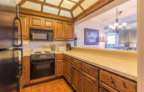 Fully equipped kitchen with view~!