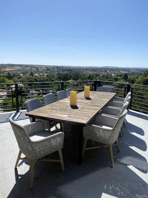 Deck and view - Hilltop365