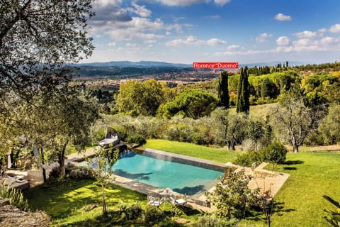 Detail of Property's private (infinity) Swimming Pool overlooking Florence's main monuments such as the Duomo (main Cathedral), i.e. the city's landmark building