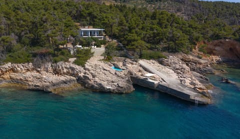 ALONISSOS VILLA
(MARE NOSTUM)
