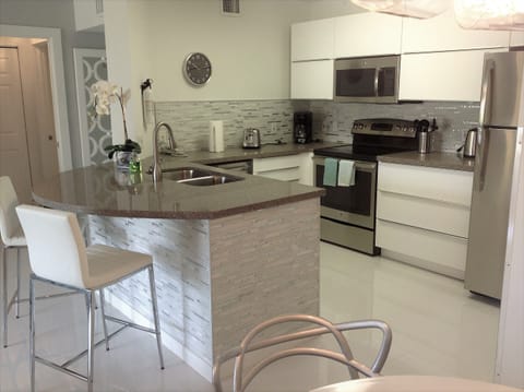 Full equipped kitchen