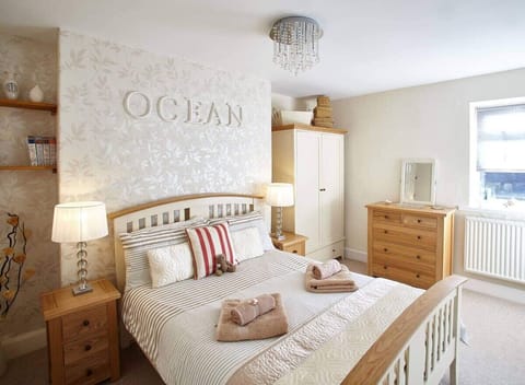 View Point Apartment, Port Mulgrave - Host & Stay