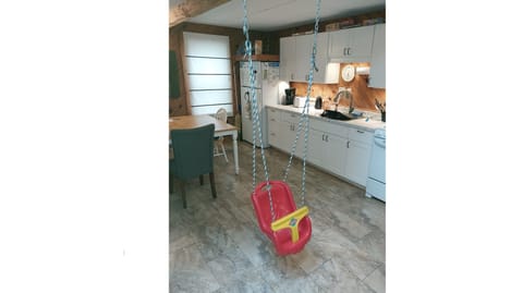 Kiddie swing deployed
