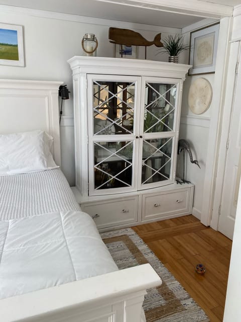 STORAGE IN TWO LARGE DRAWERS TO KEEP YOUR BELONGINGS TUCKED PLUS A CLOSET