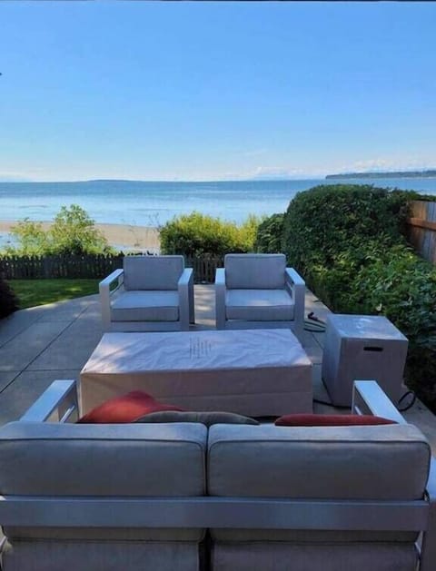 Fire pit and sitting area. Views are everywhere!