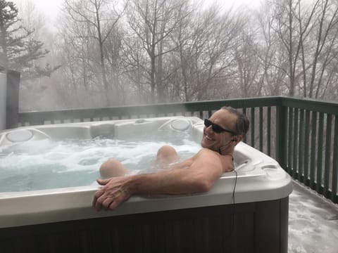 Jacuzzi tub on deck