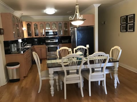 “Dining Room” seating for six