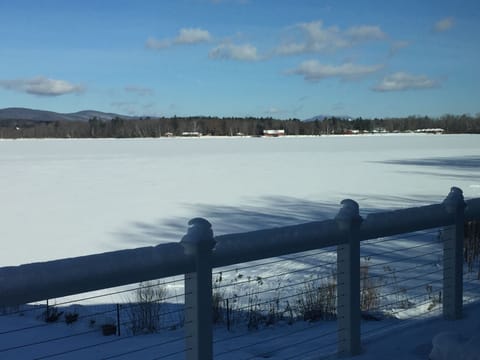 5 minutes from Bousquet Ski Area and 22 minutes from Jimmy Peak. 