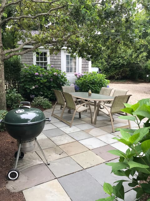 Coming round the bend to outdoor dining