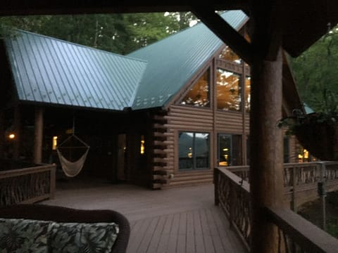 Front of house facing Lake Glenville