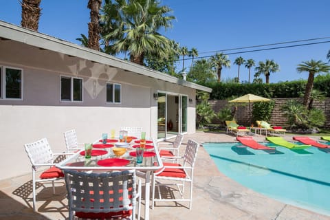 Outdoor seating for dining pool side!