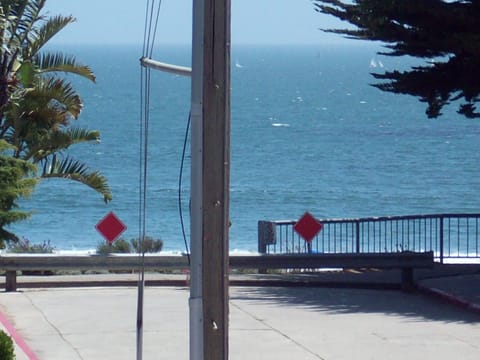 Panoramic Ocean Views to Monterey @ End of our Street