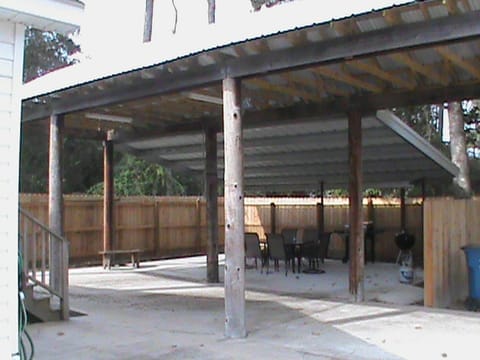 Entertainment area for grilling and lounging
