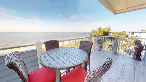 Welcome To Bay View Villas 306 - Direct Ocean Views & Beachfront Living