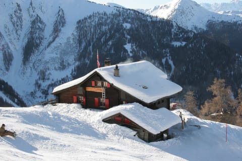 4 Vallees has 400km of pistes & great restaurants