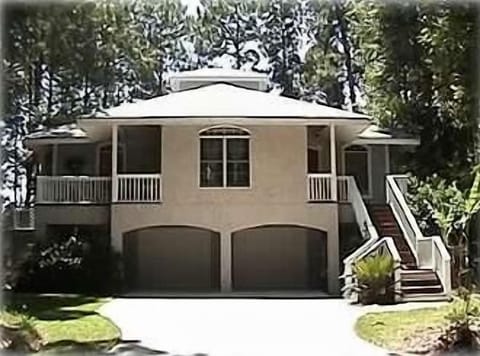 374 Yellow Tang:  The Monje Vacation Home