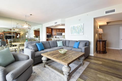 Silver Beach Towers West 603 - Open Living Area