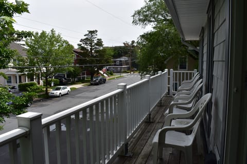 Second floor deck