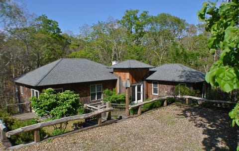 Beautifully designed contemporary in an ideal central but private location. 
